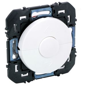 Poussoir Dooxie blanc 600022 Legrand, 3 touches, 250 Vac - 6 A. Pour la commande de volets roulants.