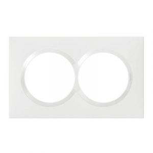 Plaque carrée spéciale dooxie 2 postes avec entraxe 57mm finition blanc 600807 Legrand